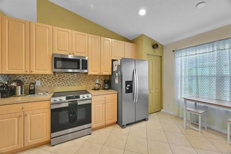 2870 SW Versailles Terrace Stuart FL 34997