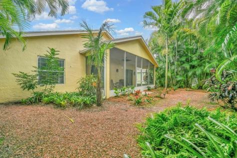 2870 SW Versailles Terrace Stuart FL 34997