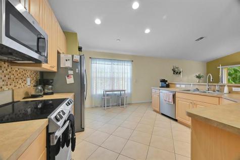 2870 SW Versailles Terrace Stuart FL 34997