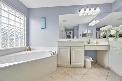 2870 SW Versailles Terrace Stuart FL 34997