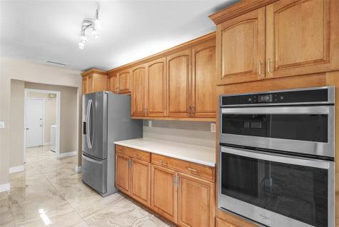 6191 S Petaluma Drive Boca Raton FL 33433