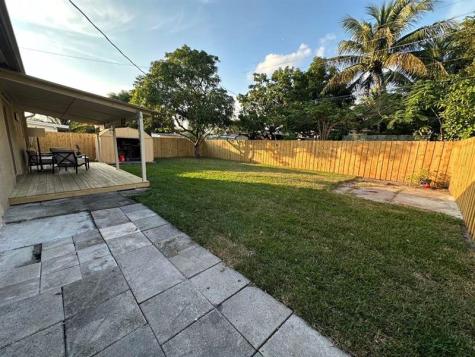 6327 SW 2nd Street Margate FL 33068