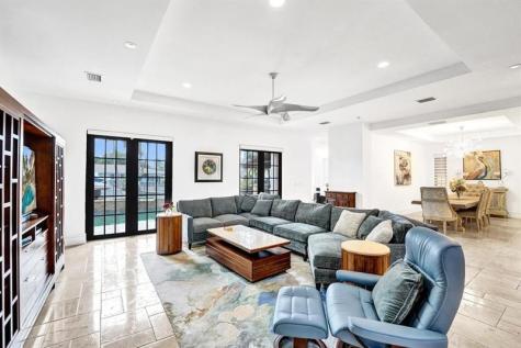 2340 NE 47th Street Lighthouse Point FL 33064