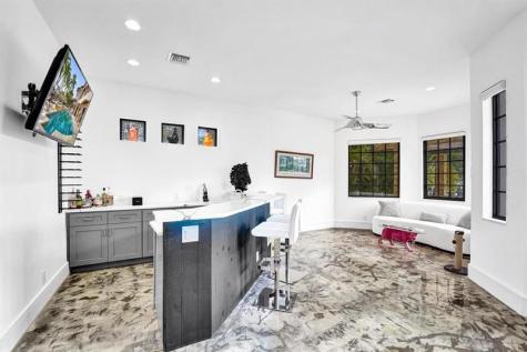 2340 NE 47th Street Lighthouse Point FL 33064