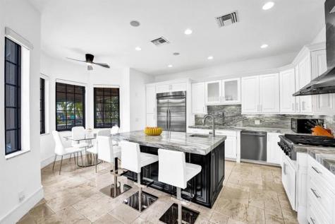 2340 NE 47th Street Lighthouse Point FL 33064