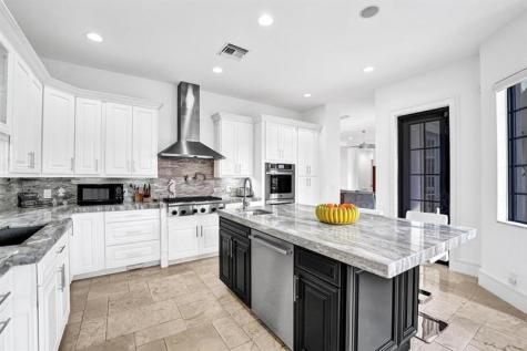 2340 NE 47th Street Lighthouse Point FL 33064
