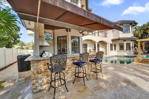 2340 NE 47th Street Lighthouse Point FL 33064