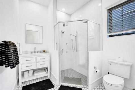 2340 NE 47th Street Lighthouse Point FL 33064