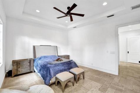 2340 NE 47th Street Lighthouse Point FL 33064