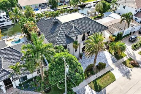 2340 NE 47th Street Lighthouse Point FL 33064