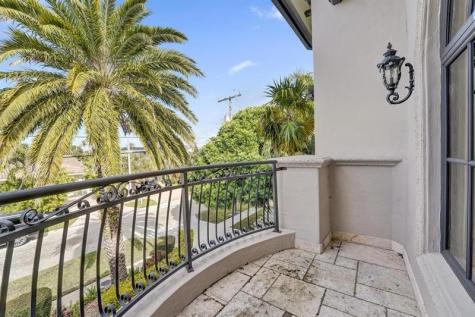 2340 NE 47th Street Lighthouse Point FL 33064