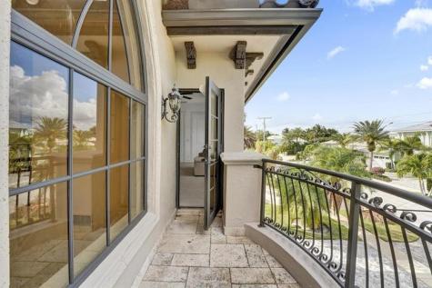 2340 NE 47th Street Lighthouse Point FL 33064