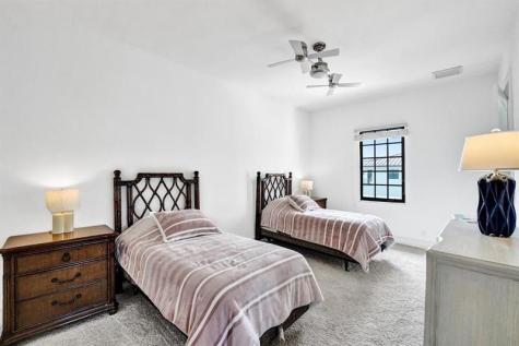 2340 NE 47th Street Lighthouse Point FL 33064