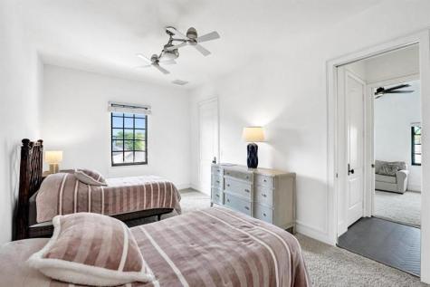 2340 NE 47th Street Lighthouse Point FL 33064