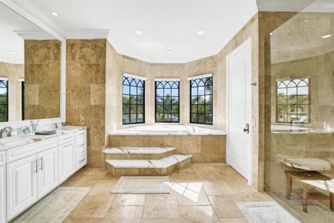 2340 NE 47th Street Lighthouse Point FL 33064