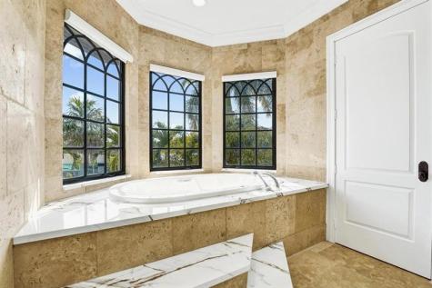 2340 NE 47th Street Lighthouse Point FL 33064