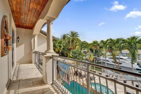 2340 NE 47th Street Lighthouse Point FL 33064