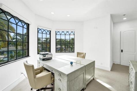 2340 NE 47th Street Lighthouse Point FL 33064