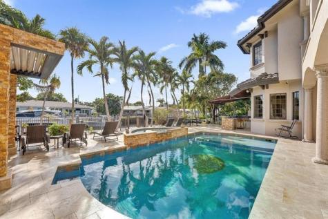 2340 NE 47th Street Lighthouse Point FL 33064