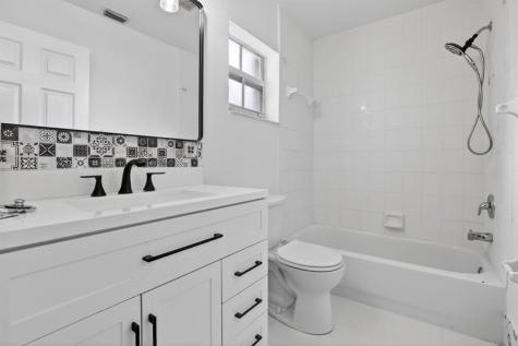2351 nw 138 Drive Sunrise FL 33323