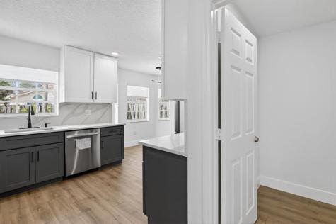 2351 nw 138 Drive Sunrise FL 33323