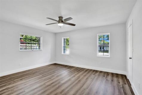 2052 SW 28th Way Fort Lauderdale FL 33312