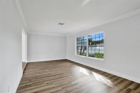 2052 SW 28th Way Fort Lauderdale FL 33312