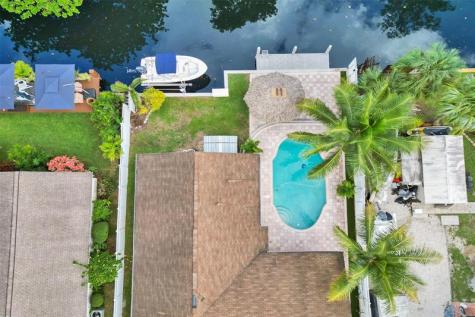 2052 SW 28th Way Fort Lauderdale FL 33312