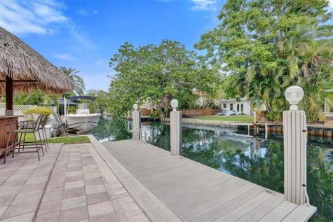 2052 SW 28th Way Fort Lauderdale FL 33312