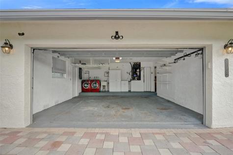 2052 SW 28th Way Fort Lauderdale FL 33312