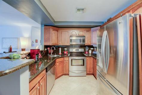 6500 SW 16th Court North Lauderdale FL 33068