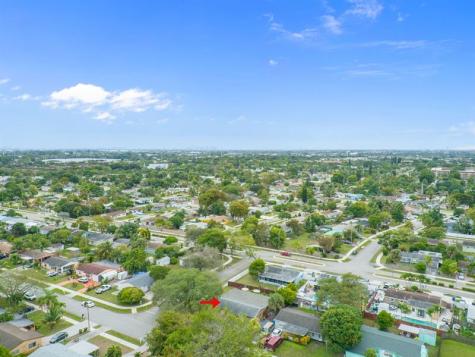 6500 SW 16th Court North Lauderdale FL 33068
