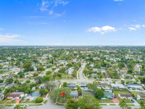 6500 SW 16th Court North Lauderdale FL 33068
