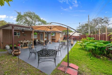 6500 SW 16th Court North Lauderdale FL 33068