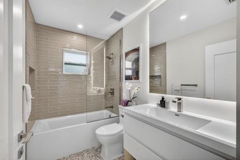 520 36TH Street West Palm Beach FL 33407
