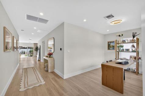 520 36TH Street West Palm Beach FL 33407
