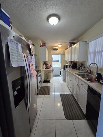 413 SW 73rd Avenue North Lauderdale FL 33068