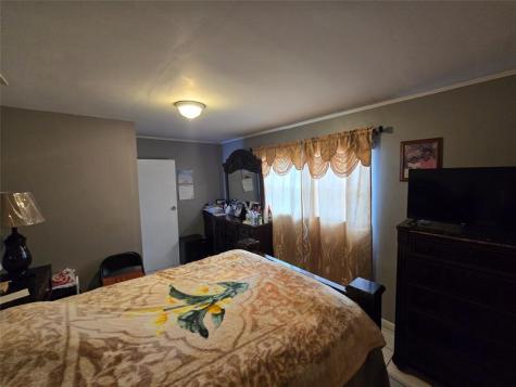 413 SW 73rd Avenue North Lauderdale FL 33068