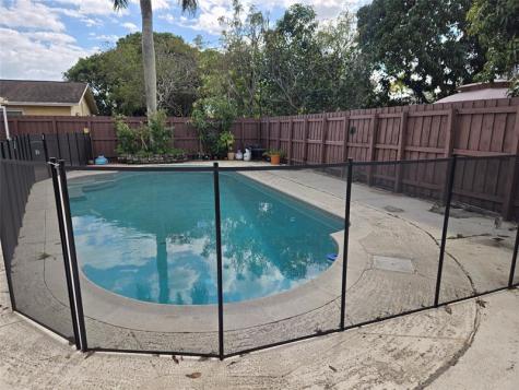 413 SW 73rd Avenue North Lauderdale FL 33068