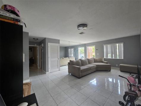 413 SW 73rd Avenue North Lauderdale FL 33068