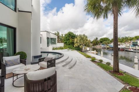 2651 NE 22nd Court Pompano Beach FL 33062