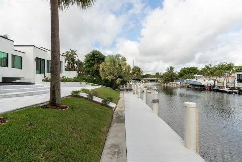2651 NE 22nd Court Pompano Beach FL 33062