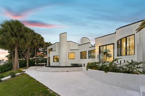 2651 NE 22nd Court Pompano Beach FL 33062