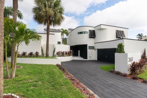 2651 NE 22nd Court Pompano Beach FL 33062