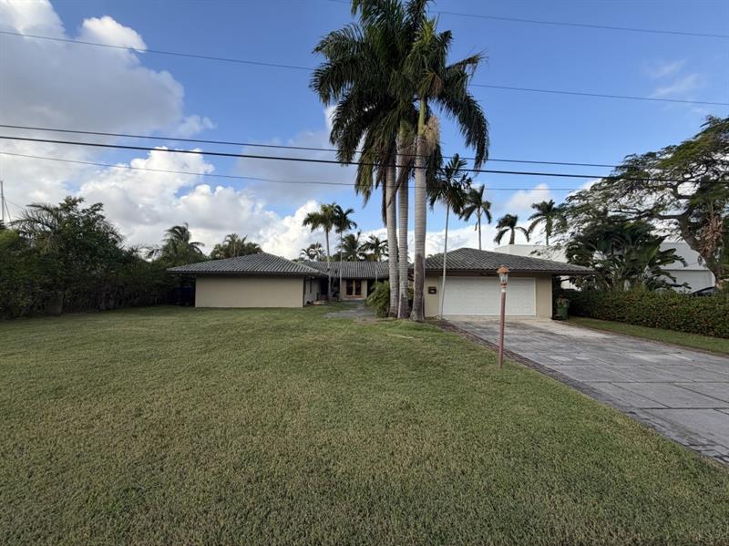 418 Alamanda Drive Hallandale Beach FL 33009