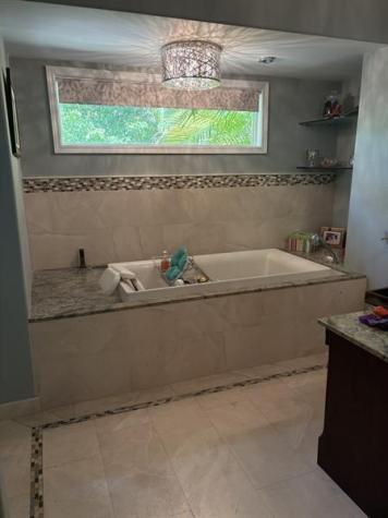 418 Alamanda Drive Hallandale Beach FL 33009