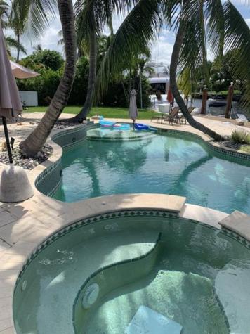 418 Alamanda Drive Hallandale Beach FL 33009
