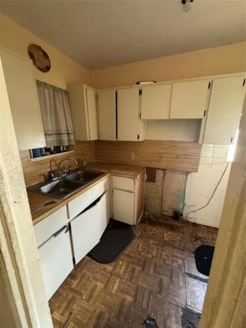 1300 NW 42nd Street Miami FL 33142