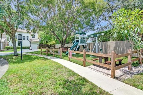 11567 N Open Court Cooper City FL 33026