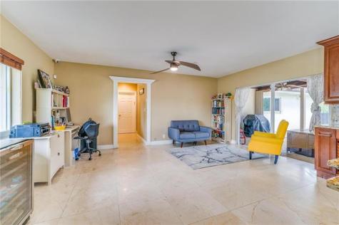 4000 N 41st Court Hollywood FL 33021